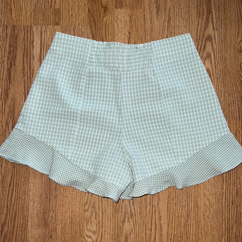 Gingham Ruffle Shorts - Picture 4 of 4